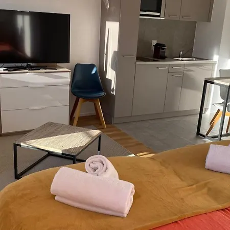 The 105 - Stunning New By The Lake, Close To Center Of Lausanne *